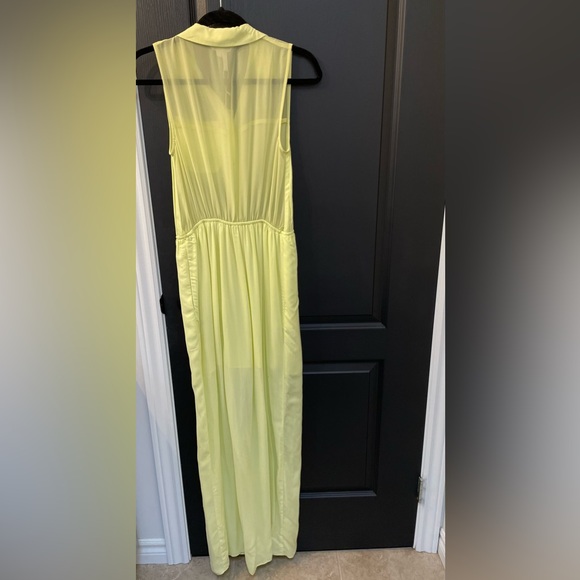 BNWT BCBG Yellow Maxi Dress. Size Small - Picture 2 of 2